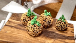 Oreo Cheesecake Pumpkins